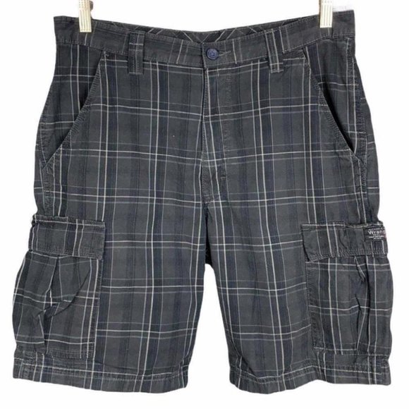7 for $25 sale 🌟 Wrangler Men's Gray Black 100% Cotton Plaid Cargo Shorts 32 - Picture 2 of 10